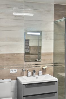 Зеркало с LED подсветкой  400х700мм. в ванную комнату прямоугольное MR-15 Global Glass
